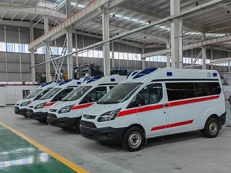 程力威牌福特Ford全順V362中頂監(jiān)護(hù)型醫(yī)療救護(hù)轉(zhuǎn)運車詳細(xì)參數(shù)