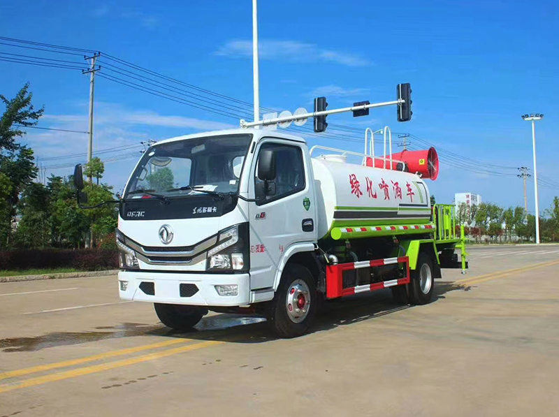 環(huán)衛(wèi)垃圾車(chē)自卸式垃圾運(yùn)輸車(chē)的六大特點(diǎn)